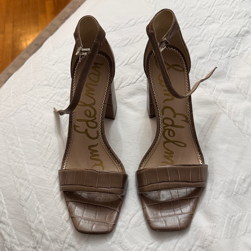 Sam Edelman Daniella block heel sandals beige/tan croc-embossed leather finish.